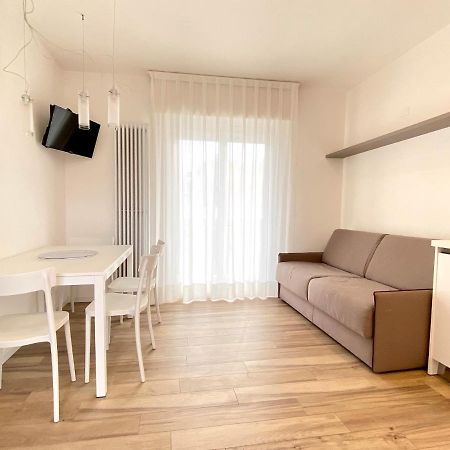 Appartamenti Cristina Carraro Immobiliare - Family Apartments Lido di Jesolo Exterior foto
