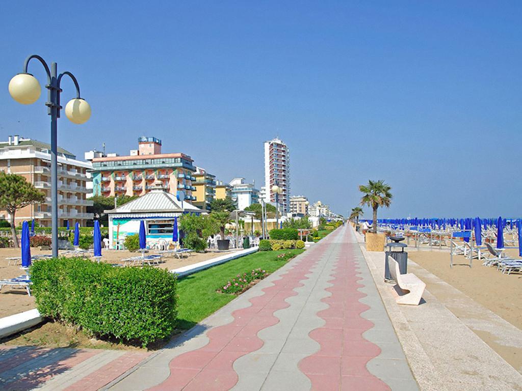 Appartamenti Cristina Carraro Immobiliare - Family Apartments Lido di Jesolo Exterior foto
